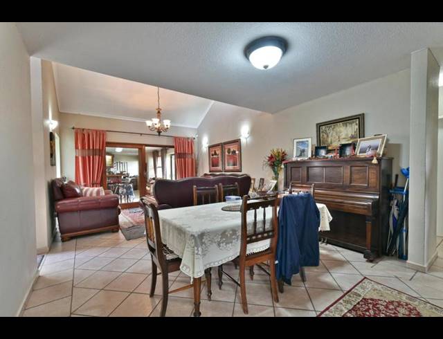 3 BEDROOM HOUSE FOR SALE IN STRUBENSVALLEI